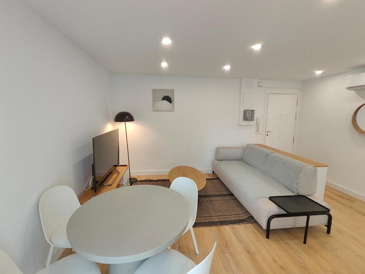 סנט אדריה דה בסוס Fantastic Apartment Sant Adria Beach מראה חיצוני תמונה